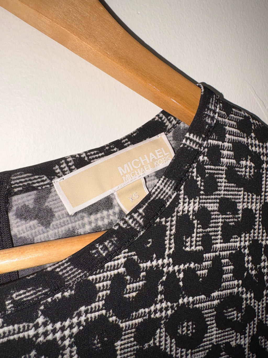 Michael Kors Gray Leopard Print Dress with Ruffled Hem |Size XS