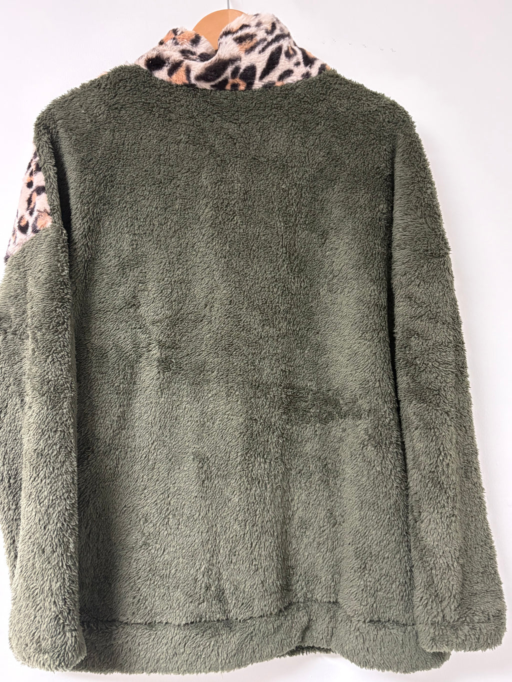 Women’s Olive Fleece with Leopard Print Accents | Let the Leopard 🐆 Roar This Winter! | Size XL