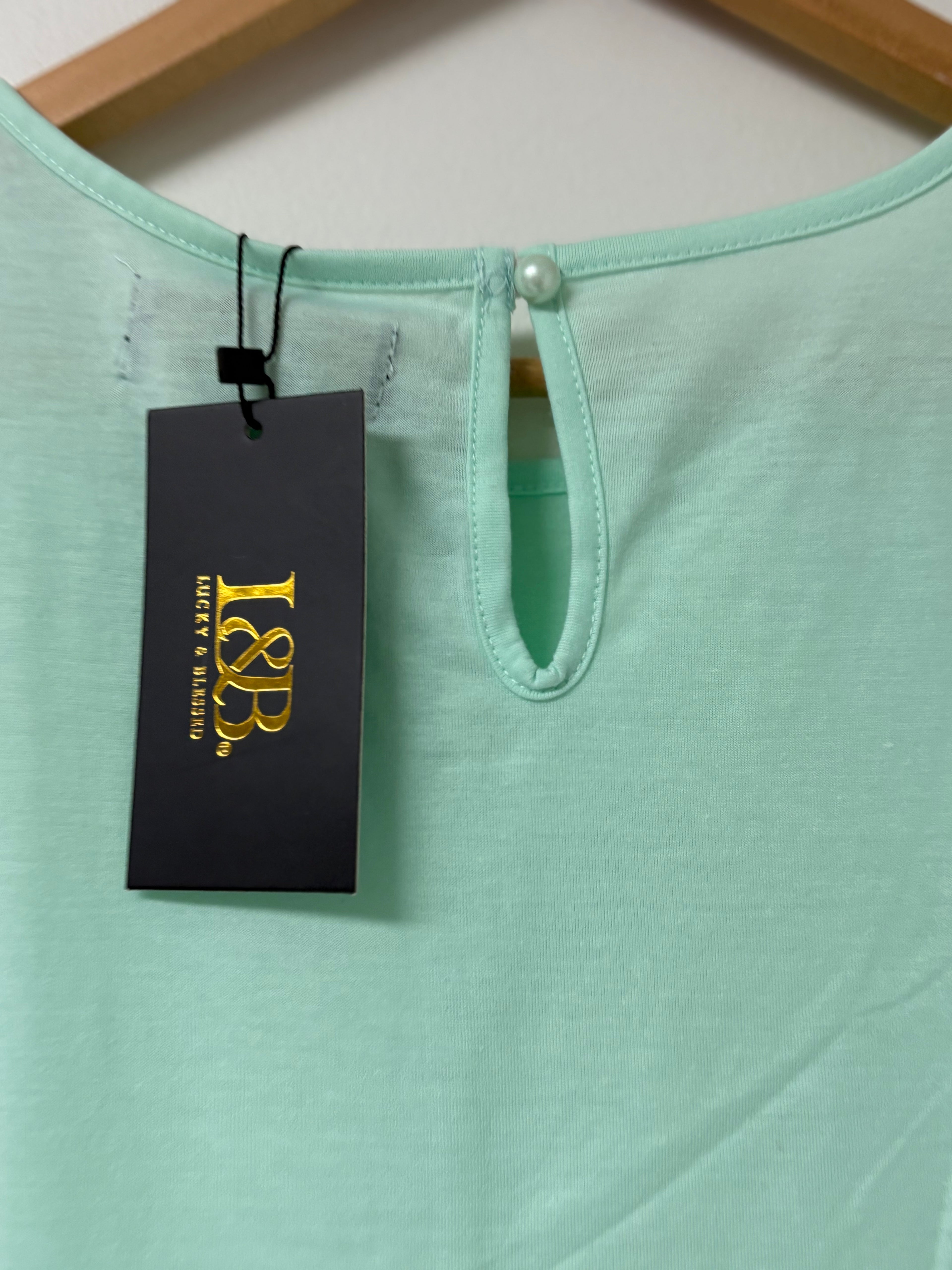 Maroon or Mint Sleeveless Fringe Top 😍