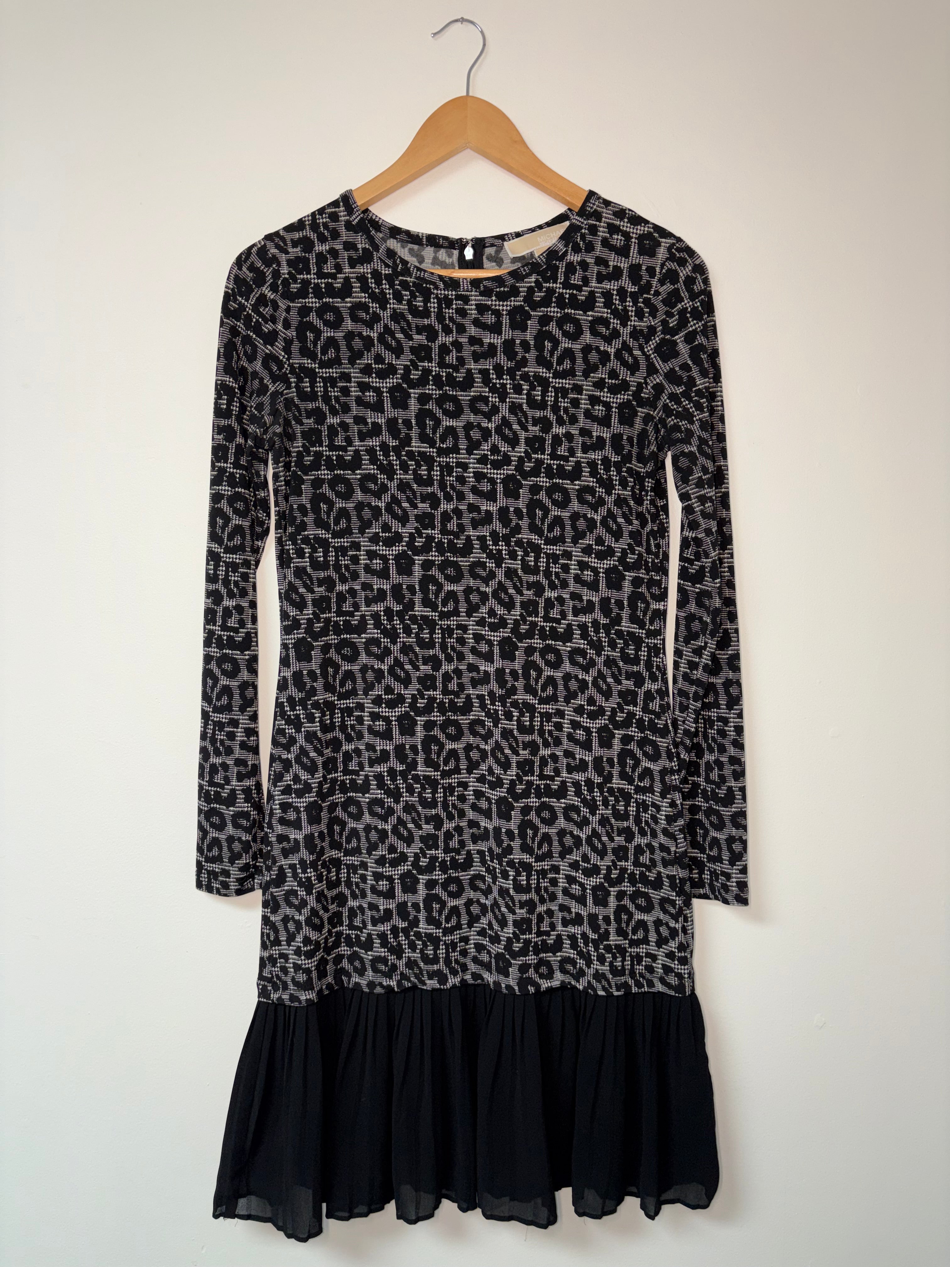 Michael Kors Gray Leopard Print Dress with Ruffled Hem |Size XS