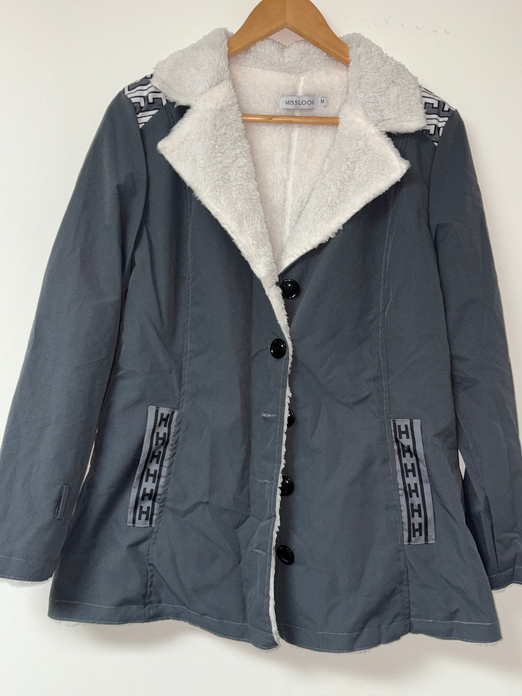 Aztec Jacket 😍 Black & Gray Styles | Sizes M & L