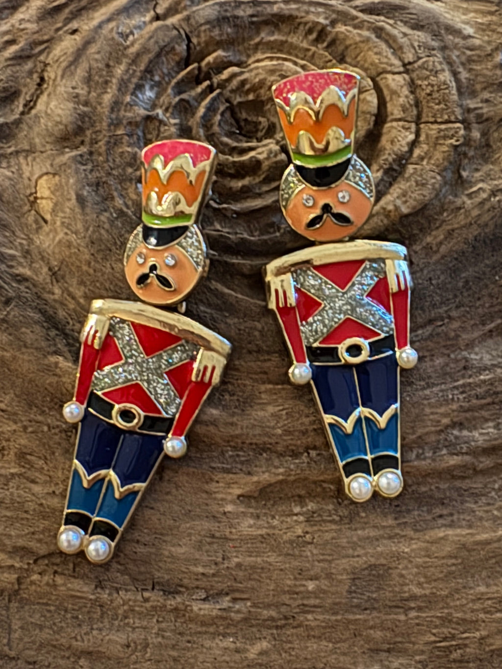 2001 Avon Nutcracker Gold Tone Enamel and Stone Holiday Post Pierced Earrings