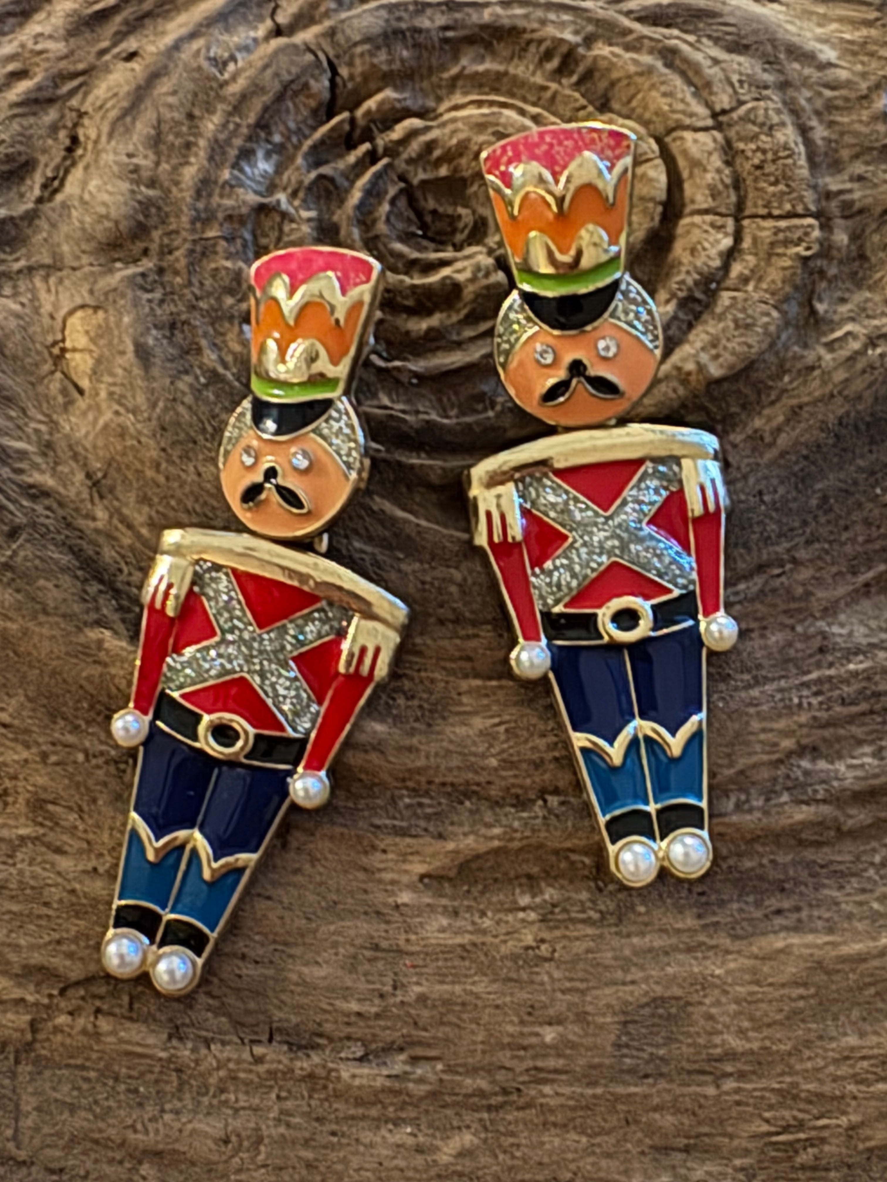 2001 Avon Nutcracker Gold Tone Enamel and Stone Holiday Post Pierced Earrings