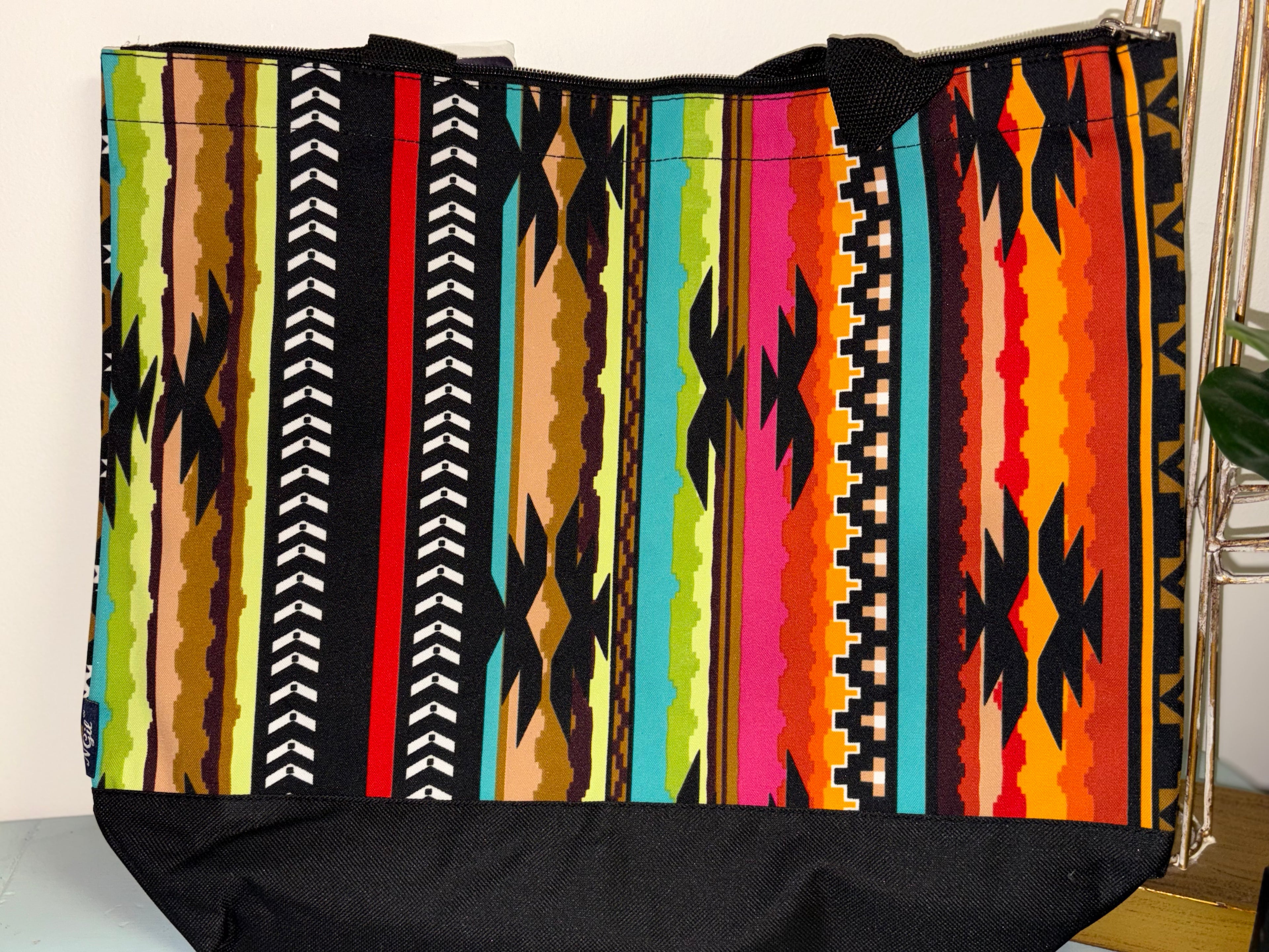 N Gil Totes 3 Styles: Cow Print, Cow & Serape Mix and San Jose Serape each comes with change purse 👛