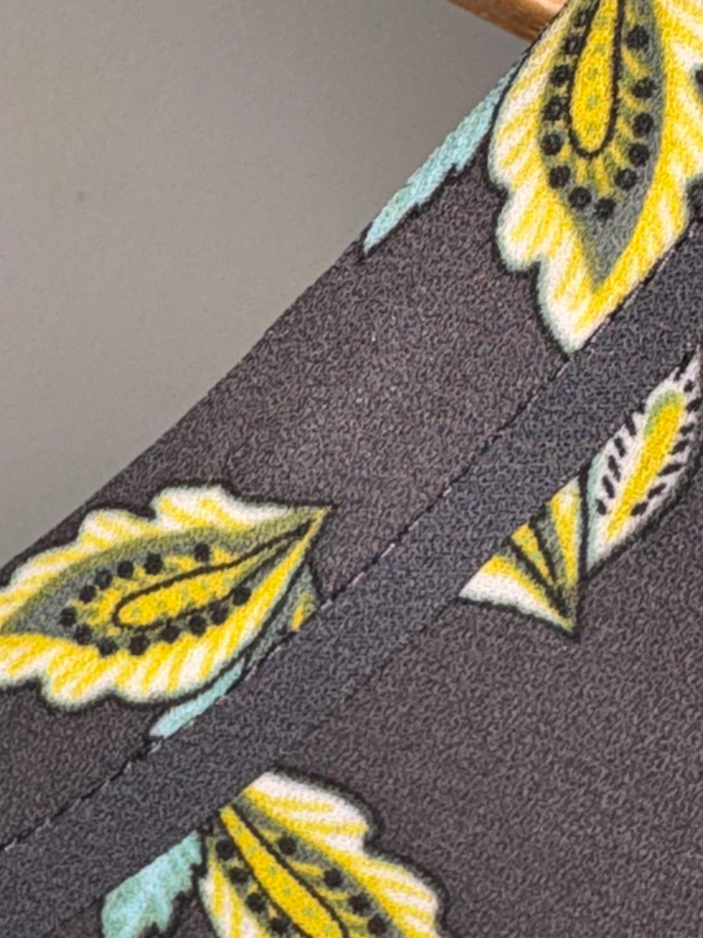 Loft Sleeveless Yellow & Navy Top