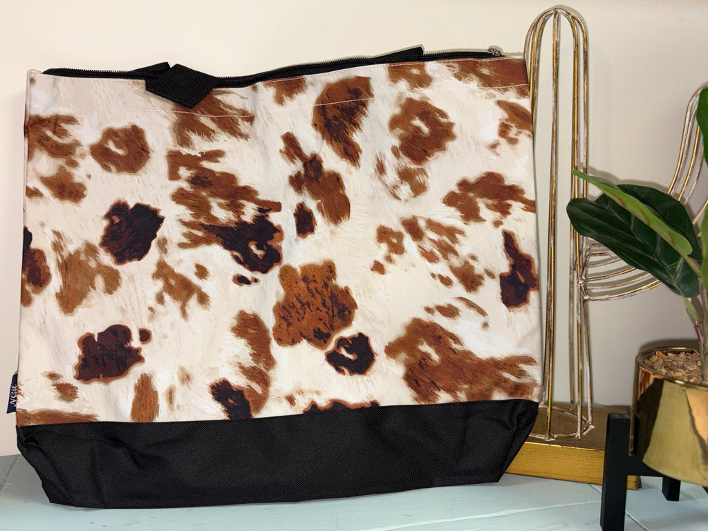 N Gil Totes 3 Styles: Cow Print, Cow & Serape Mix and San Jose Serape each comes with change purse 👛