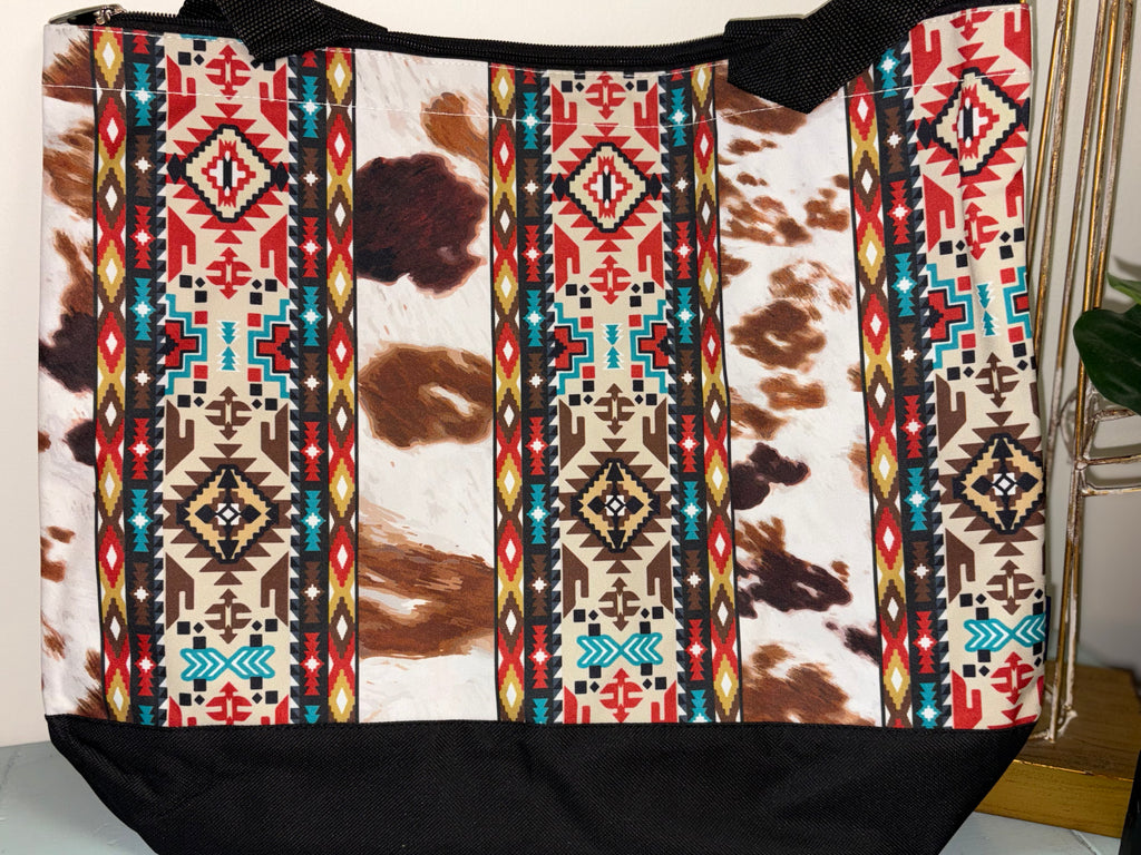 N Gil Totes 3 Styles: Cow Print, Cow & Serape Mix and San Jose Serape each comes with change purse 👛