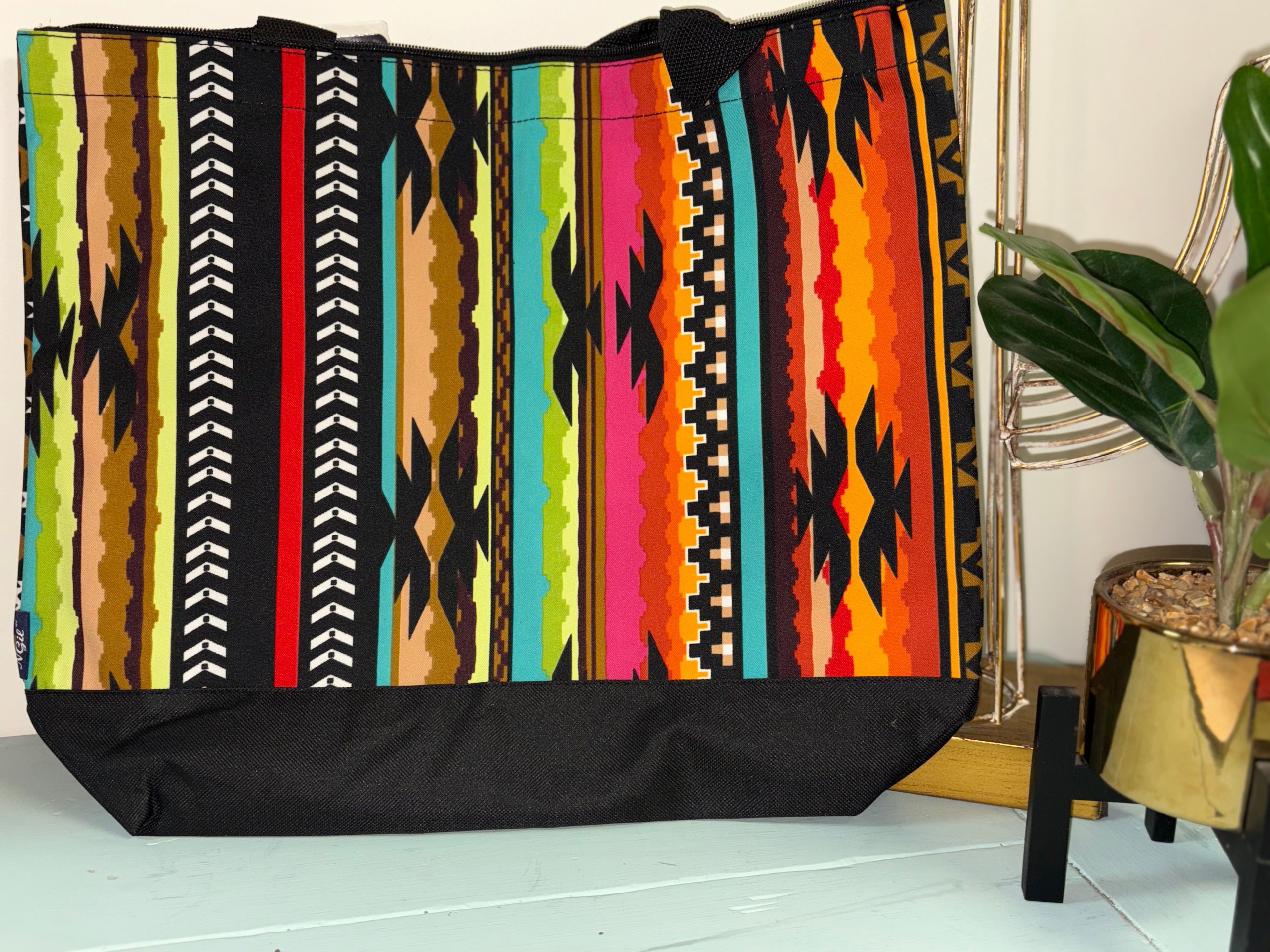 N Gil Totes 3 Styles: Cow Print, Cow & Serape Mix and San Jose Serape each comes with change purse 👛